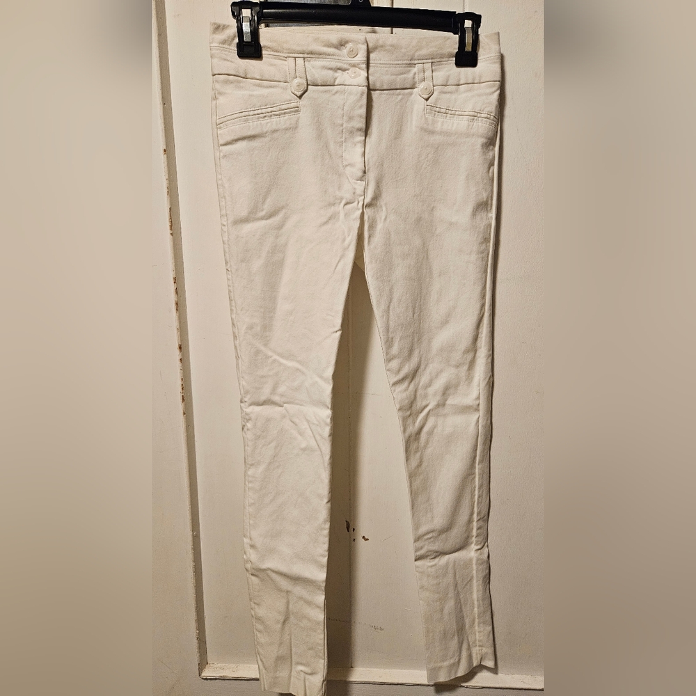Fashion Nova Pre-owned stretchable jeans, white, made in Vietnam